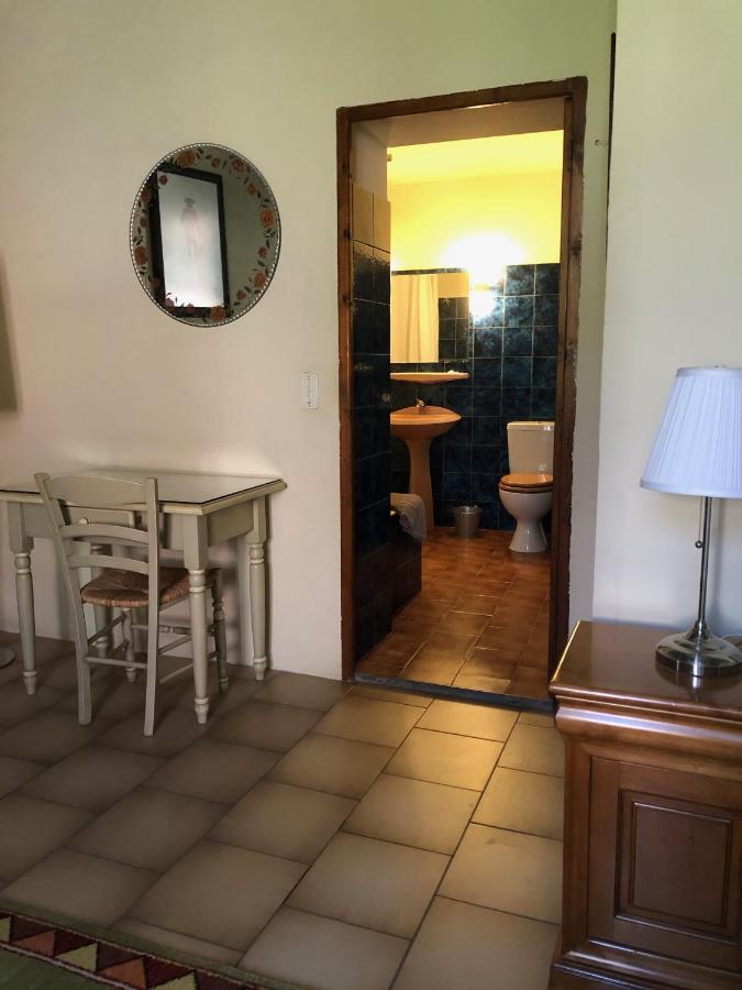 Belle De Nuit Bed & Breakfast Oppede Exterior photo
